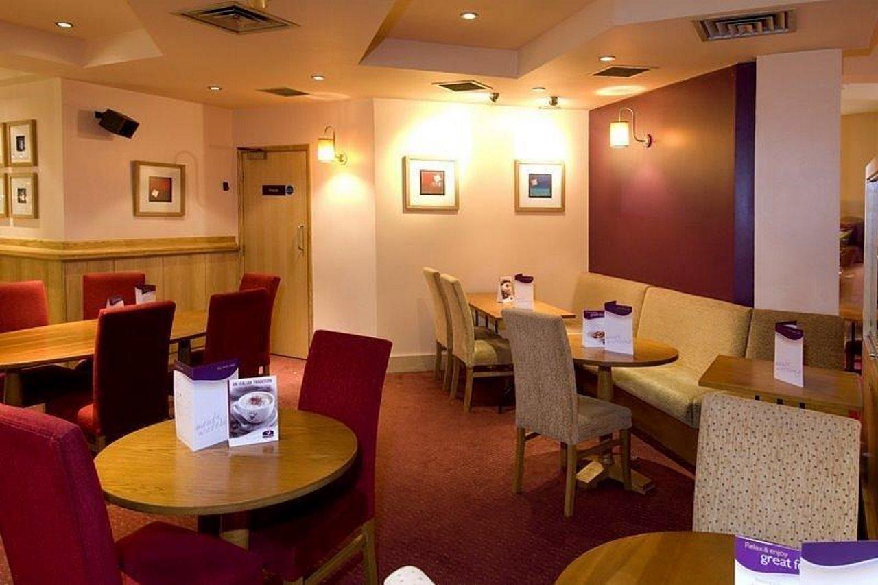 Premier Inn Manchester City Centre ภายนอก รูปภาพ